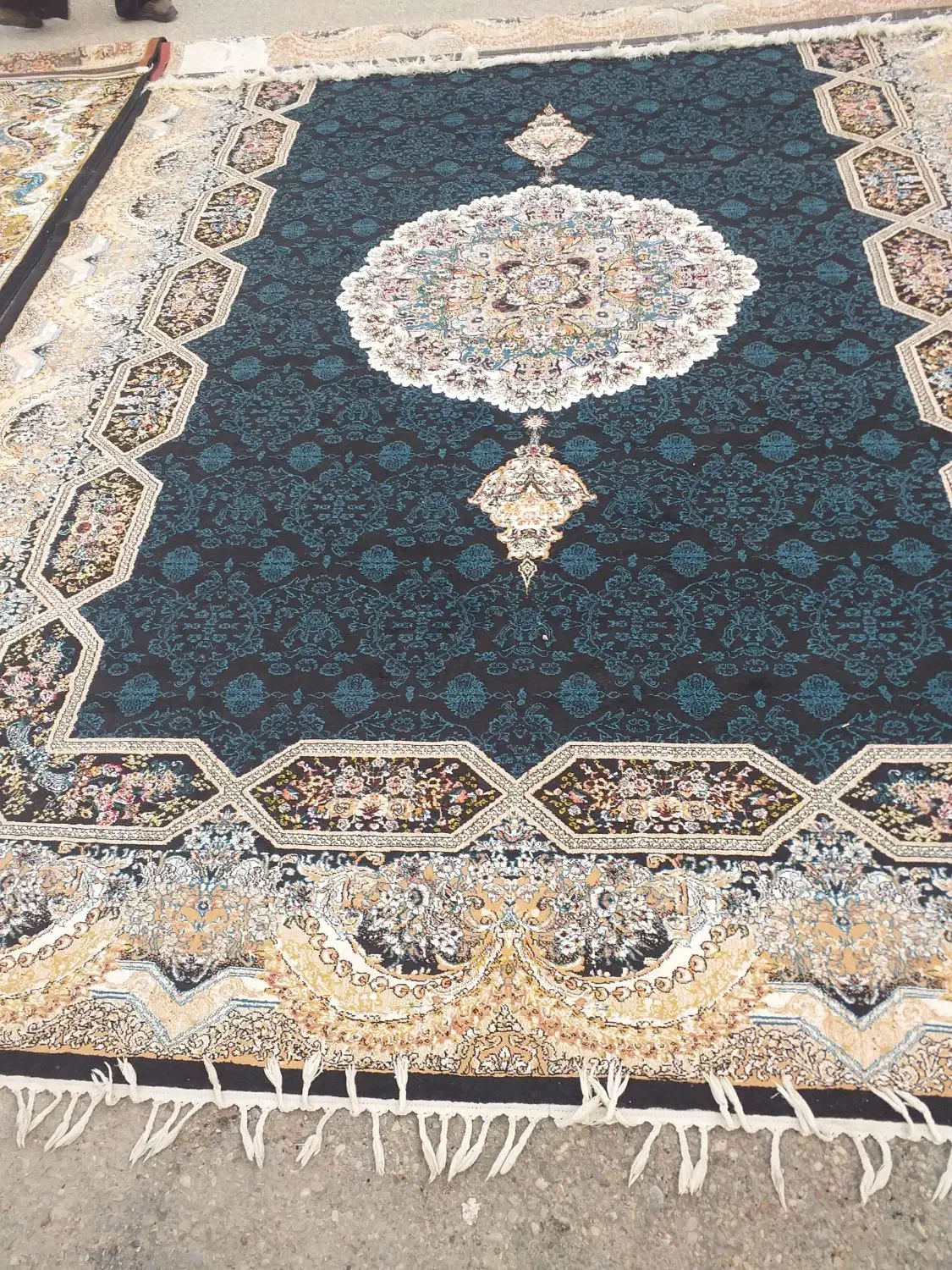 ۳عددفرش نخی|فرش|دزفول, |دیوار