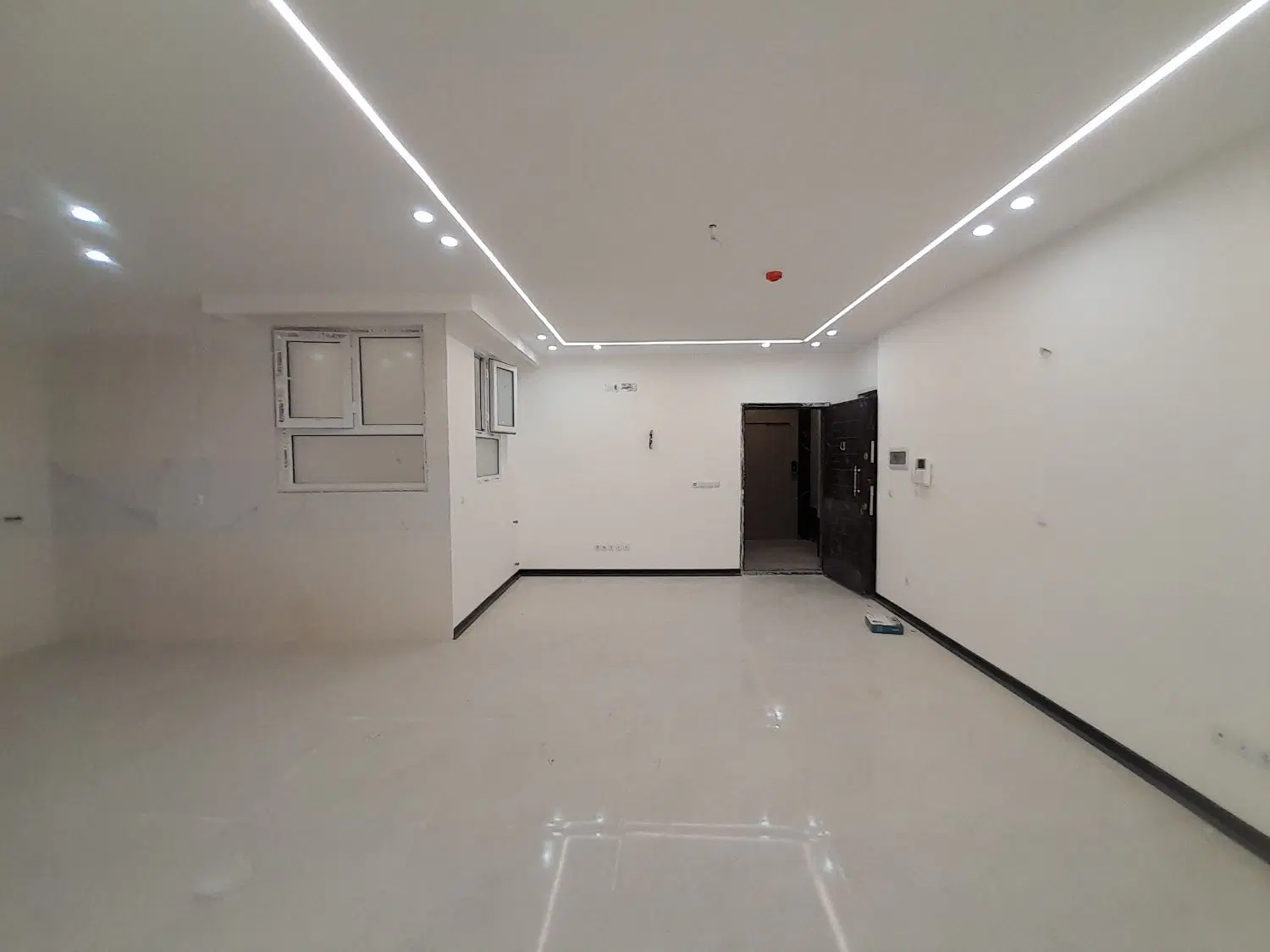 آپارتمان ۹۰ متری لوکس / در اندرزگو / مهندسی ساز|فروش آپارتمان|ساوه, |دیوار