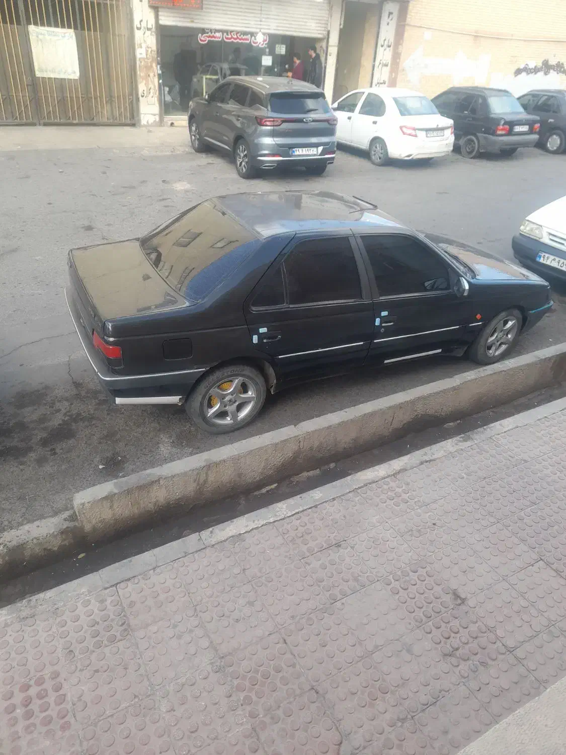 ۴۰۵ مدل ۸۴|خودرو سواری و وانت|پرند, فاز ۲|دیوار