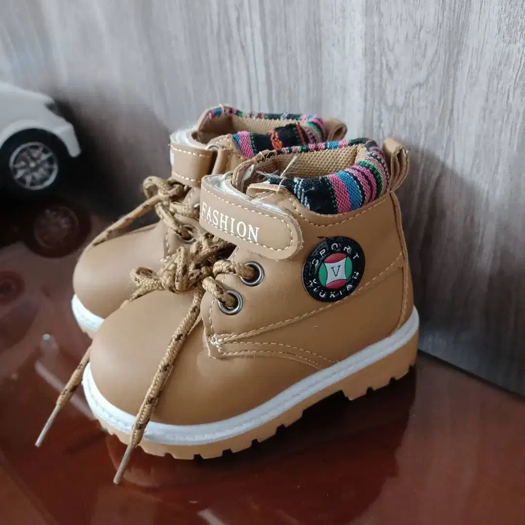 بوت بچگانه ،کفش بچگانه|کفش و لباس بچه|ری, فیروزآبادی|دیوار
