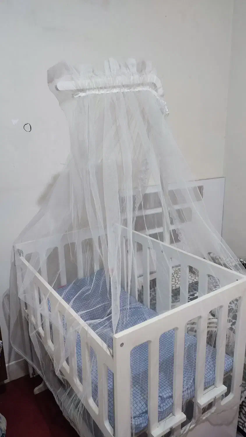 گهواره کنار مادر ام دی اف|اسباب و اثاث بچه|شیراز, اصلاحنژاد|دیوار