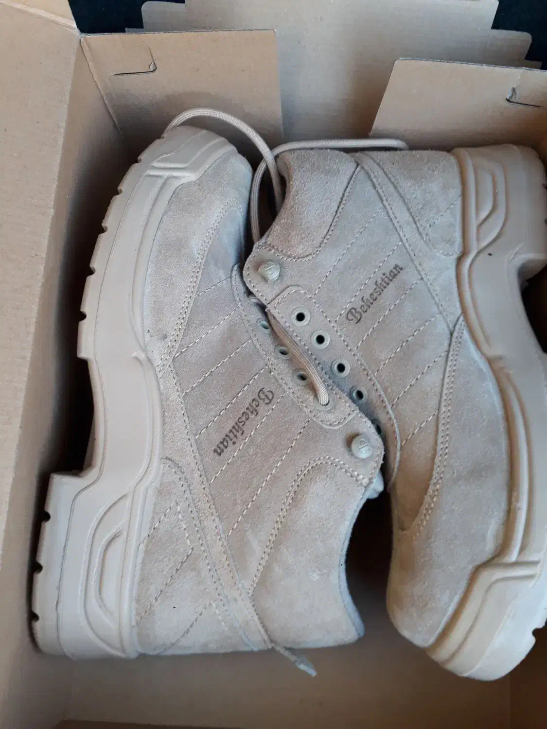 کفش کار و کوه نوردی|کیف، کفش، کمربند|سیرجان, |دیوار