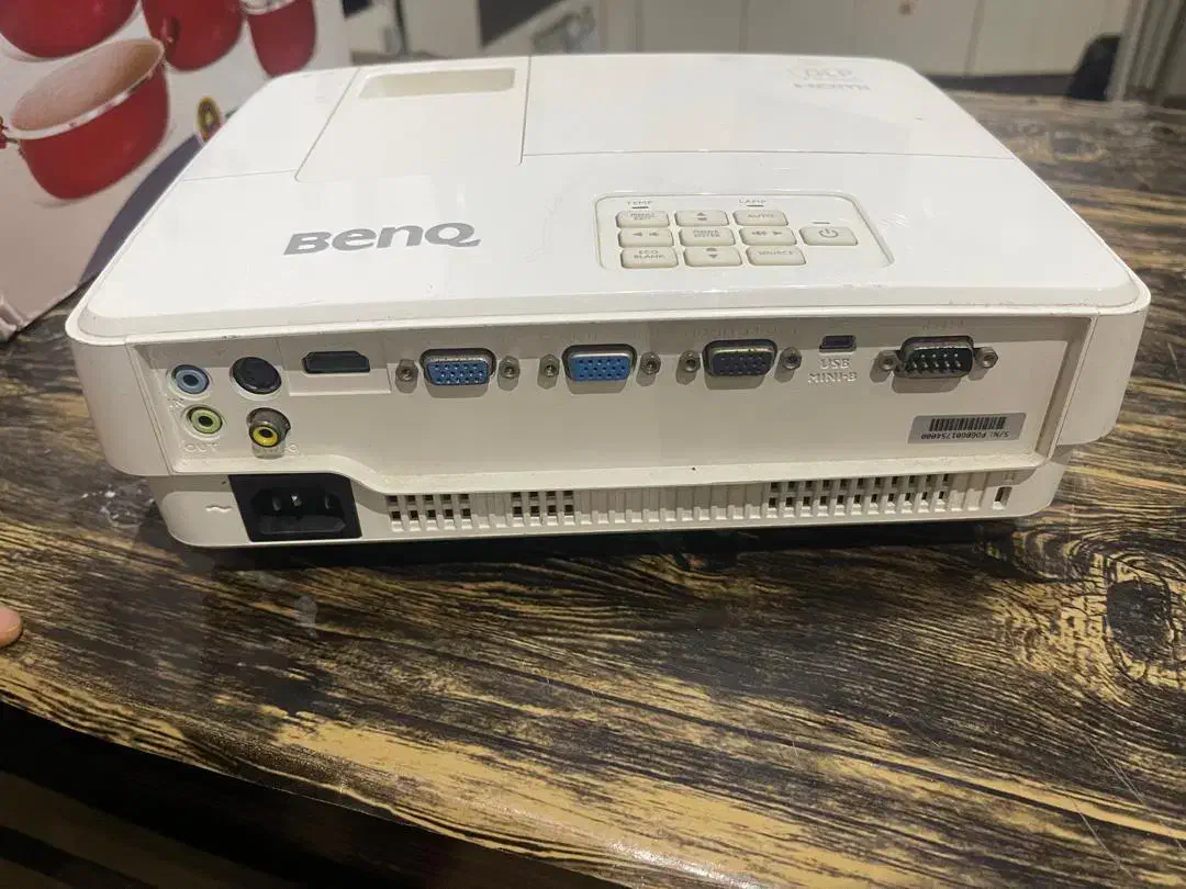 ویدئو پرژکتور BenQ|تلویزیون و پروژکتور|اهواز, بهارستان|دیوار