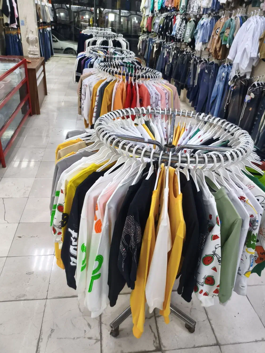 رگال لباس گردون|فروشگاه و مغازه|بهارستان, |دیوار