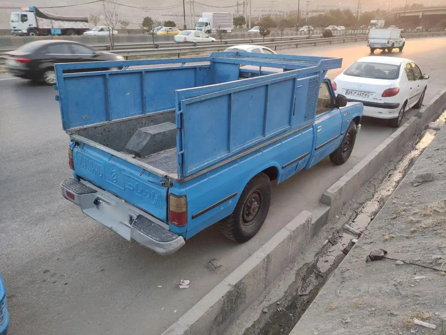 نیسان مدل ۹۰ دیزل|خودرو سواری و وانت|پردیس, فاز ۸|دیوار