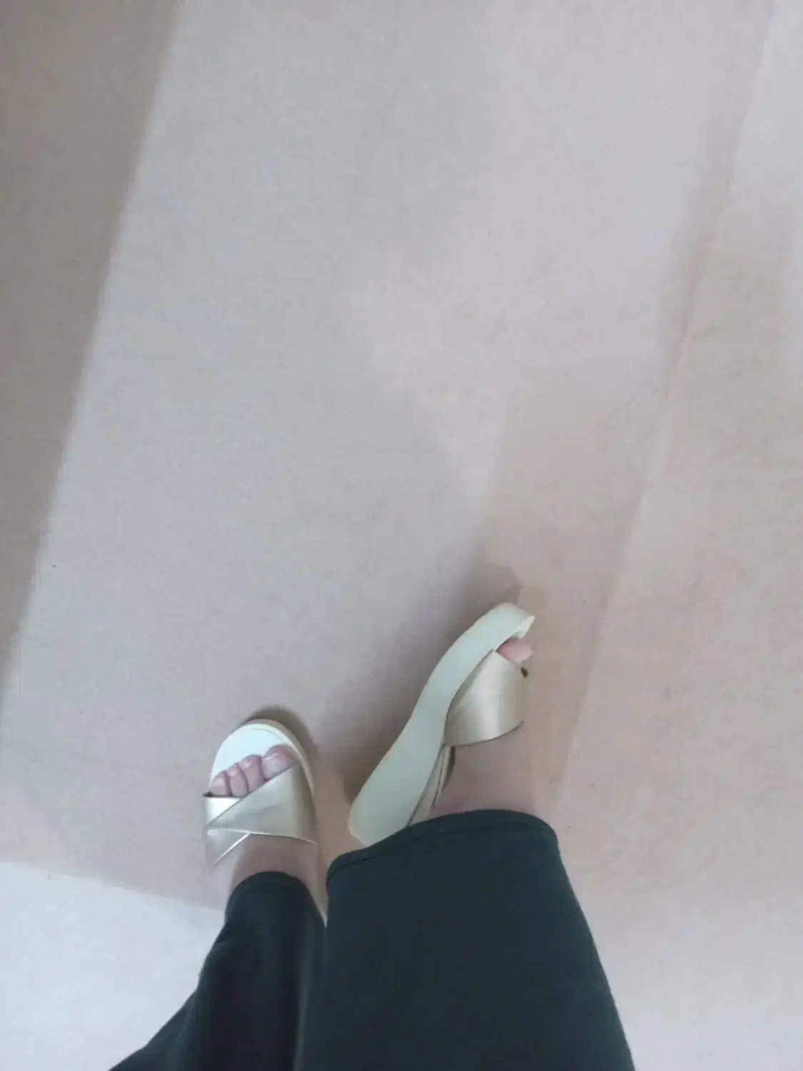 صندل دمپایی طلایی شیک و مجلسی|کیف، کفش، کمربند|قم, مسجد امام حسن|دیوار