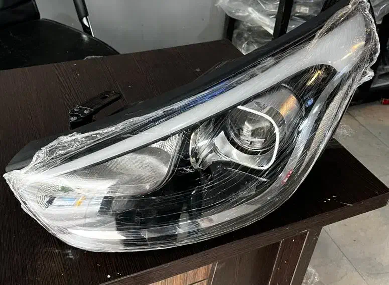 کلینیک تخصصی نور و چراغ اتومبیل ساخت طلق تعمیرLED|قطعات یدکی و لوازم جانبی|شیراز, فرهنگ شهر|دیوار