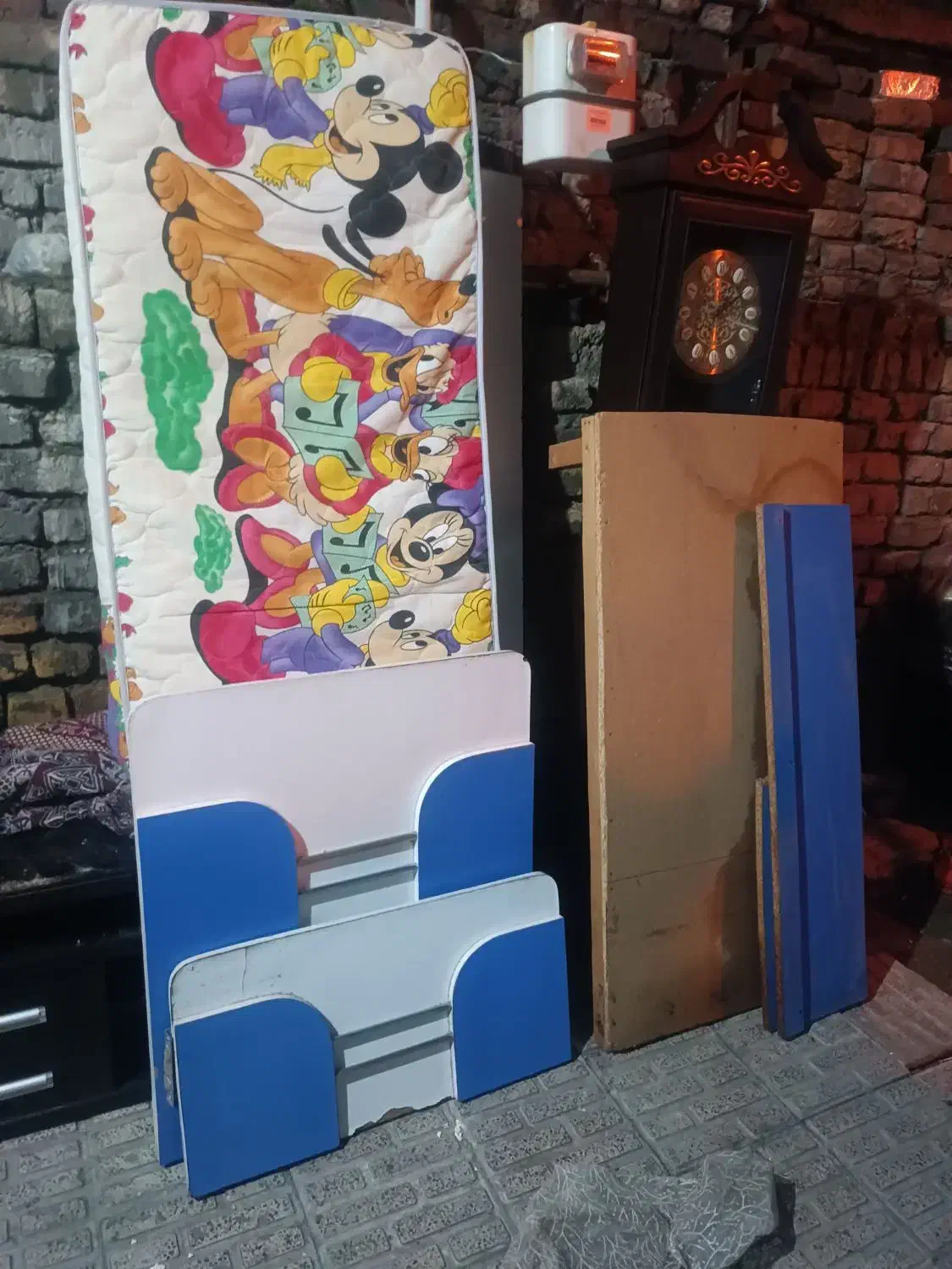 تخت خواب بچه.|تخت و صندلی بچه|ارومیه, |دیوار