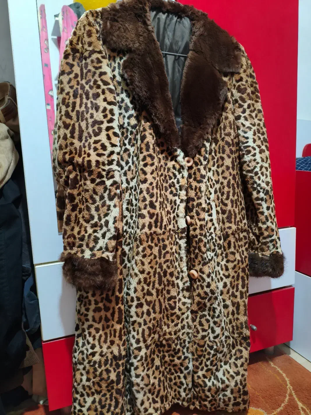 فروش کالکشن چرم و پالتو پوست و بوت بلند زنانه|لباس|ساری, |دیوار