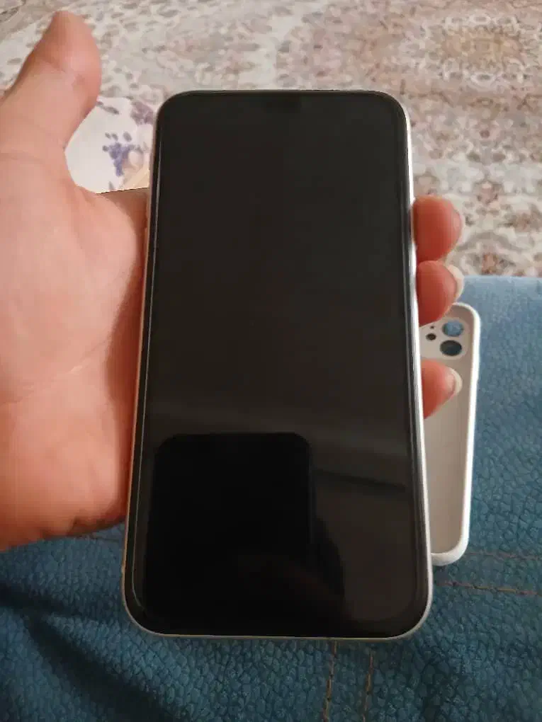 آیفون ۱۱ نرمال استثنایی|موبایل|اصفهان, هفتون|دیوار