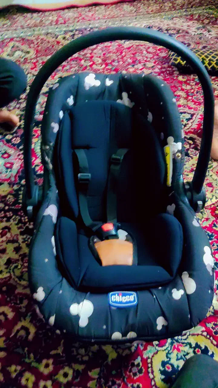 کریر|تخت و صندلی بچه|تفت, |دیوار