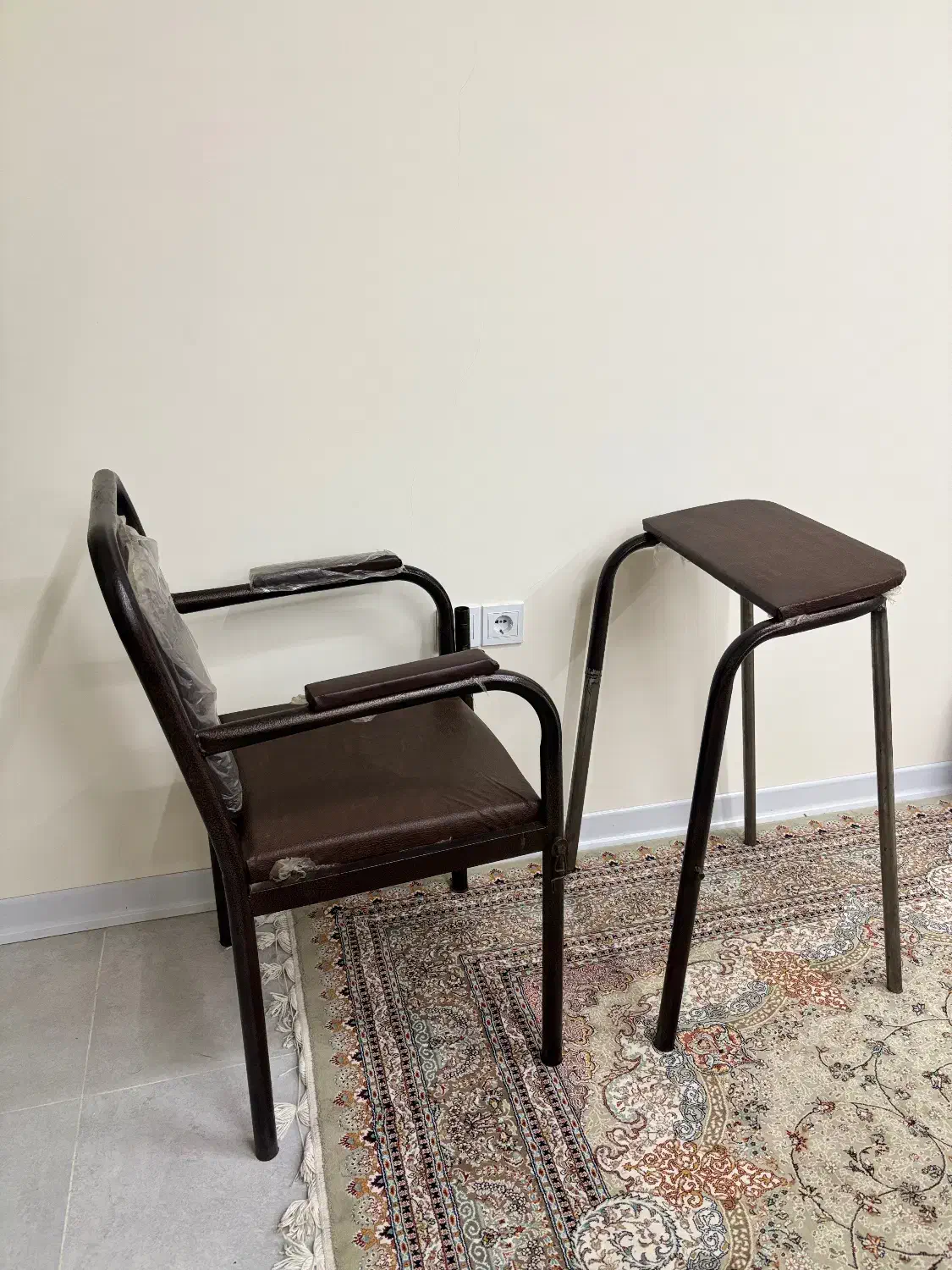 صندلی نماز|صندلی و نیمکت|شیراز, شهرک والفجر|دیوار