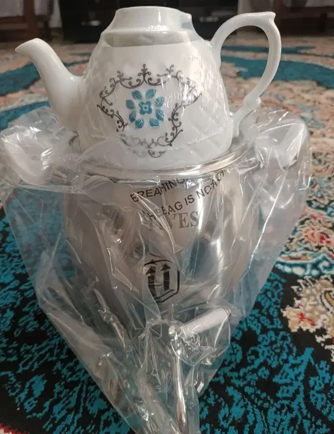 کتری ۵ لیتری شیر دار همراه قوری ۱ لیتری نو|قوری، کتری، قهوهساز دستی|رشت, پل تالشان|دیوار