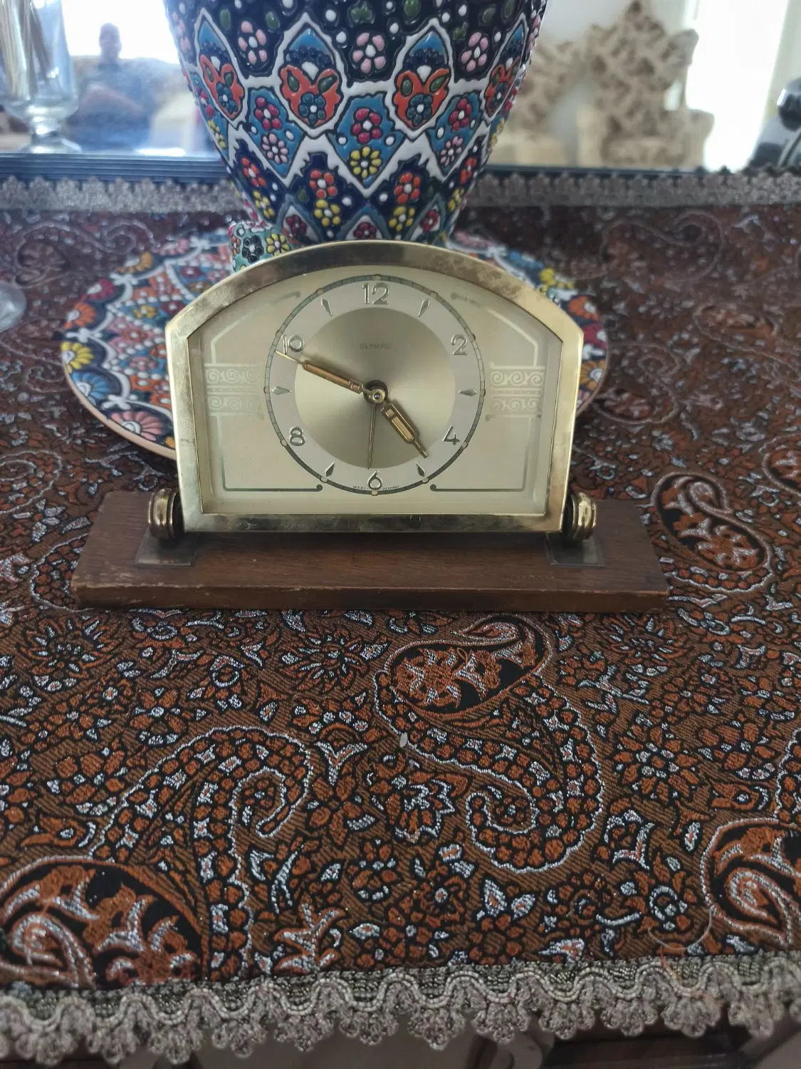 ساعت رومیزی تمام فلزی با پایه چوبی انتیک|کلکسیون اشیاء عتیقه|تهران, سازمان آب|دیوار
