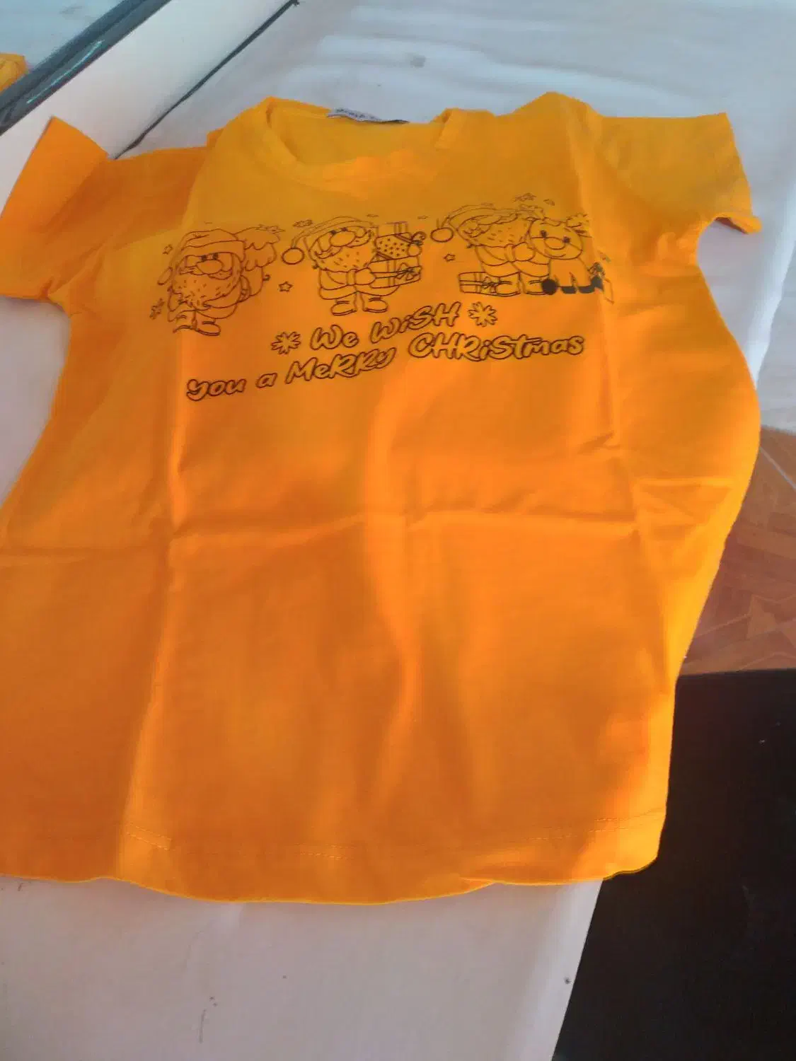 تیشرت بچگانه|لباس|رباط‌کریم, رباط‌کریم|دیوار