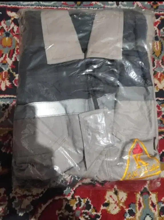 لباس کار|لباس|چمران, |دیوار