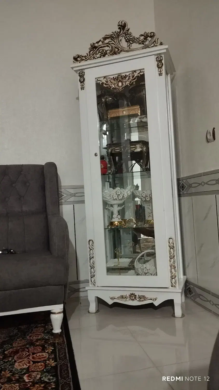 بوفه چوبی سفید در حد نو|بوفه، ویترین، کنسول|الشتر, |دیوار