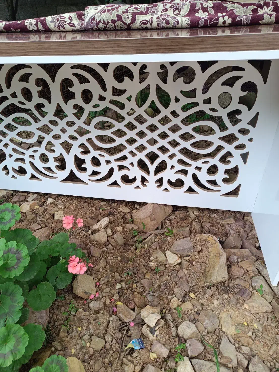 میز دو رنگ|میز و صندلی غذاخوری|ماکلوان, |دیوار