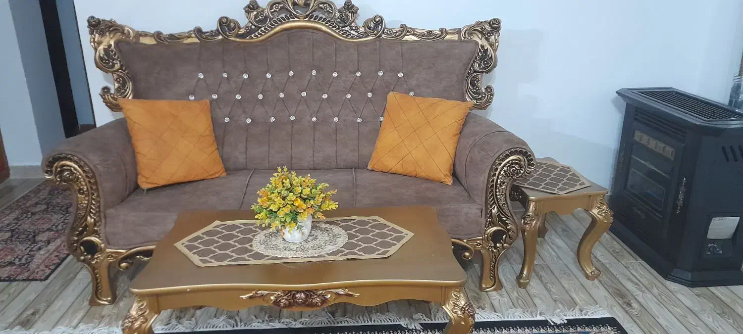 مبل سلطنتی هفت نفره|مبلمان خانگی و میز عسلی|رحیم‌آباد, |دیوار