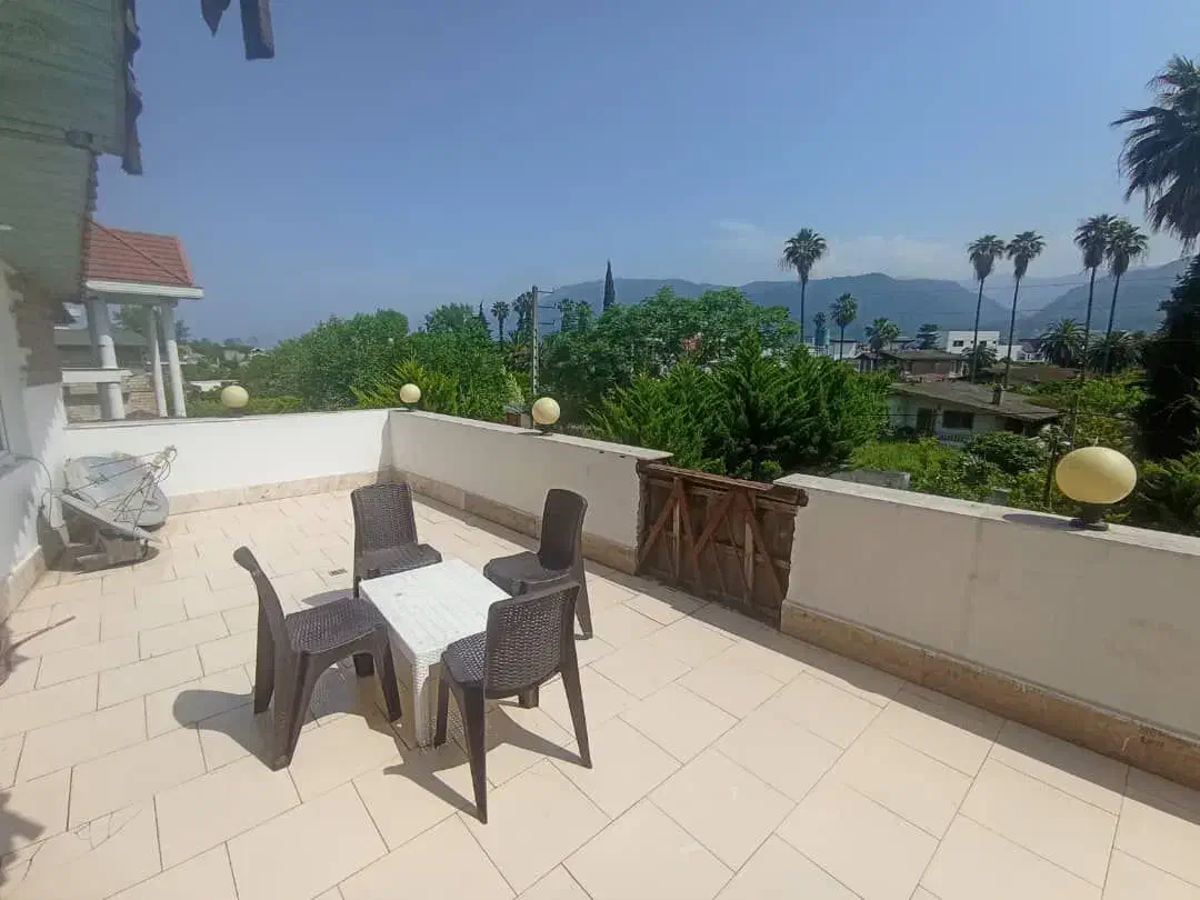 ۵خوابه جنگلی بهرام لتینگان|اجارهٔ کوتاه‌مدت ویلا و باغ|نوشهر, |دیوار