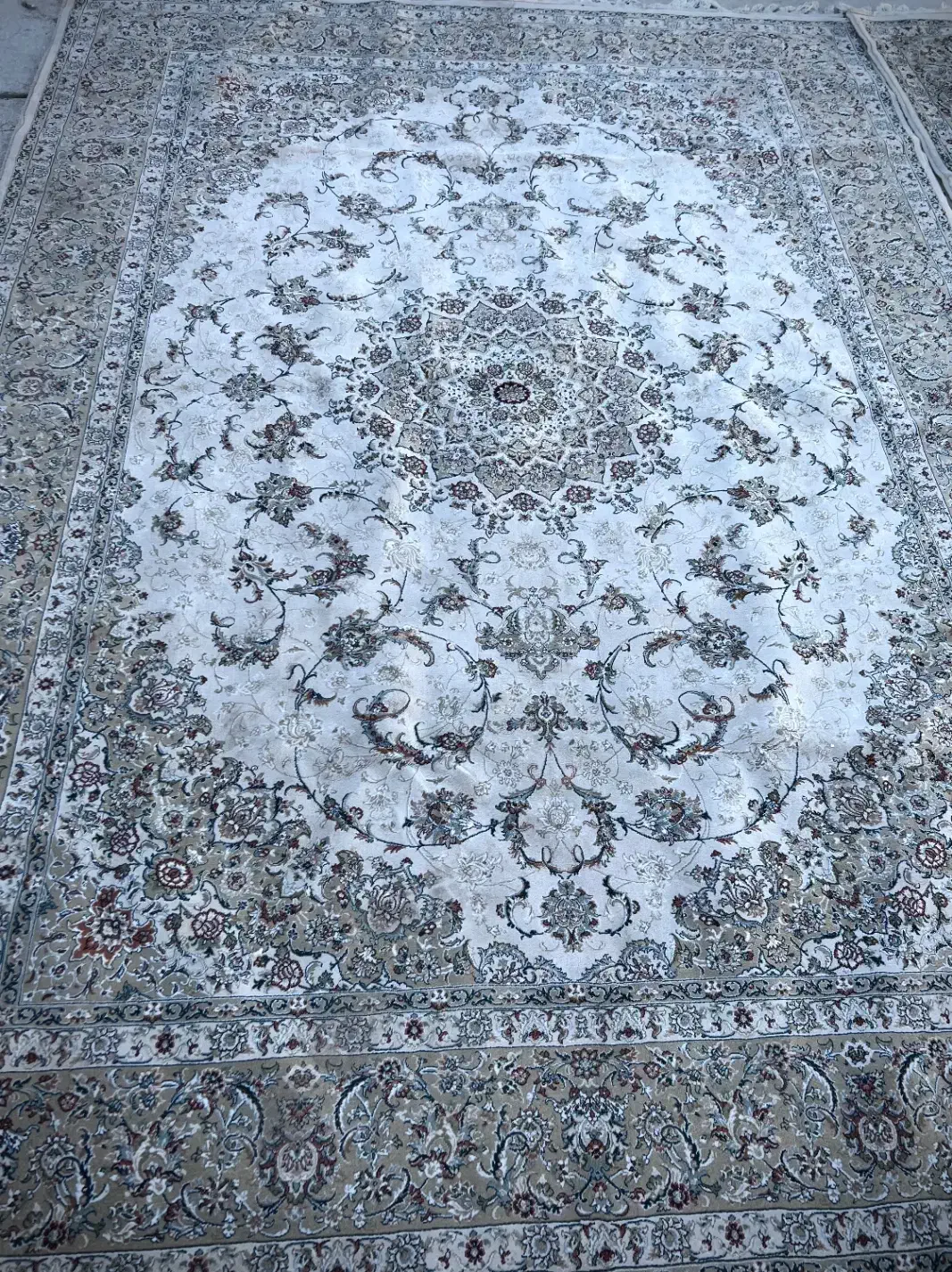 فرش ۹ متری،۷۰۰ شانه|فرش|ساوه, |دیوار