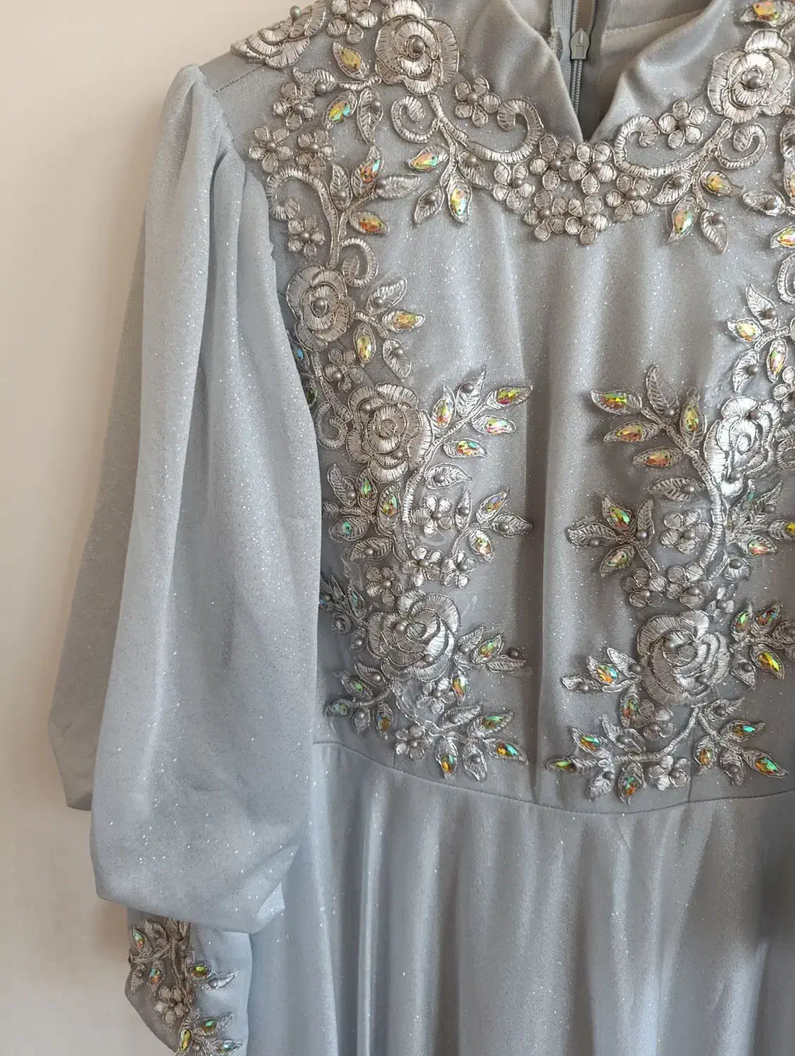 لباس|لباس|قم, شهر قائم|دیوار