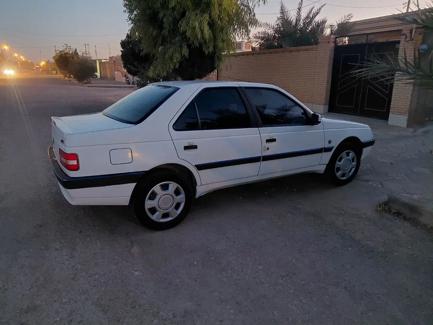 ۹۳ استثنایی|خودرو سواری و وانت|بردسکن, |دیوار