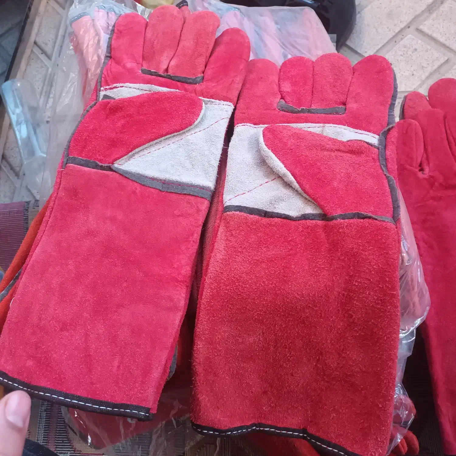 دستکش|ابزارآلات|بستان آباد, |دیوار