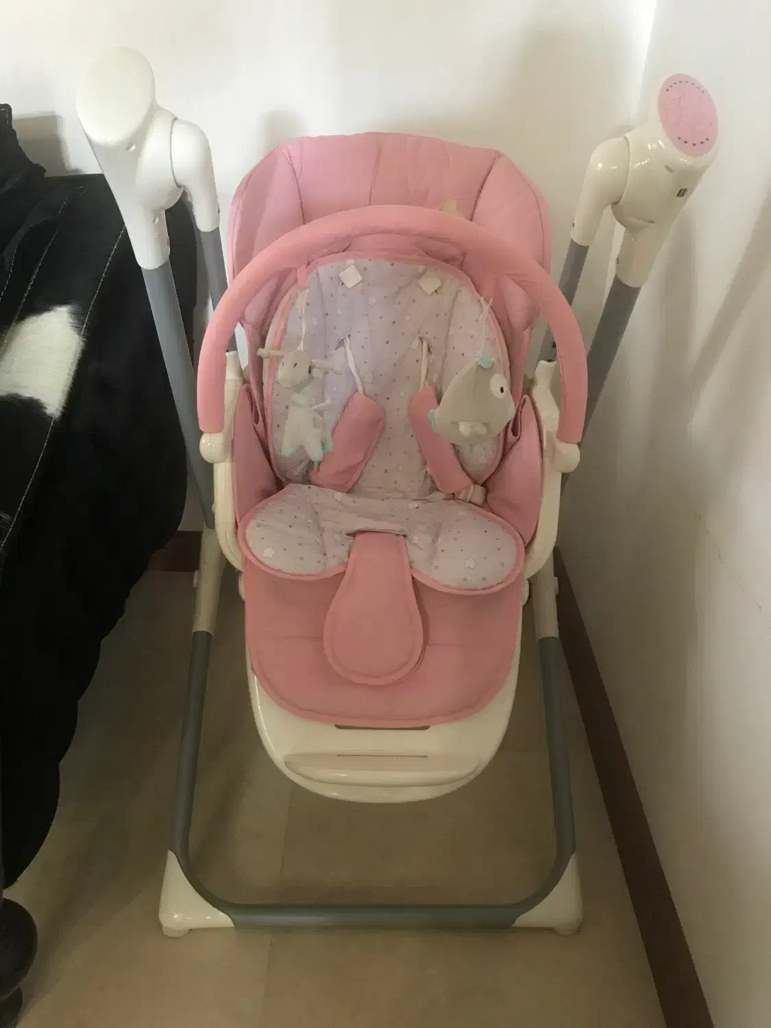 صندلی غذا و تاب برقی|تخت و صندلی بچه|ورامین, شهرک فجر|دیوار