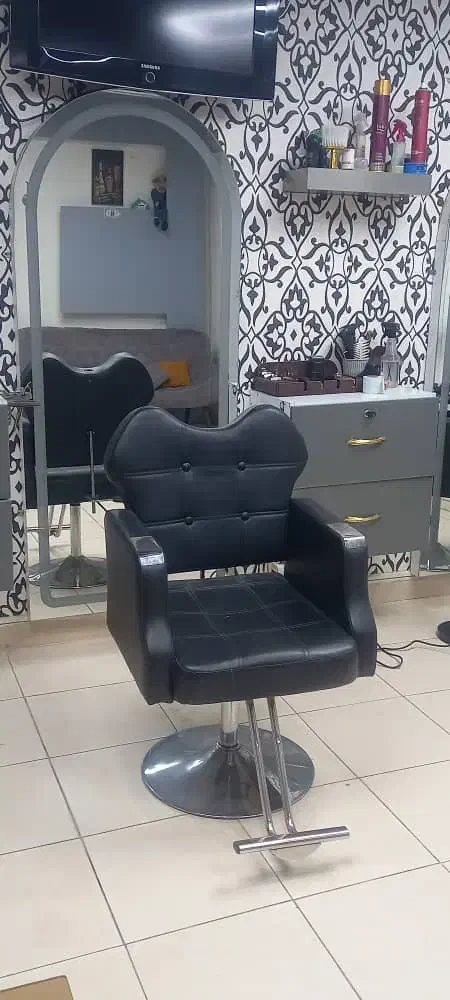 کلیه لوازم ارایشگری مردانه نو نو|آرایشگاه و سالنهای زیبایی|پرند, فاز ۲|دیوار