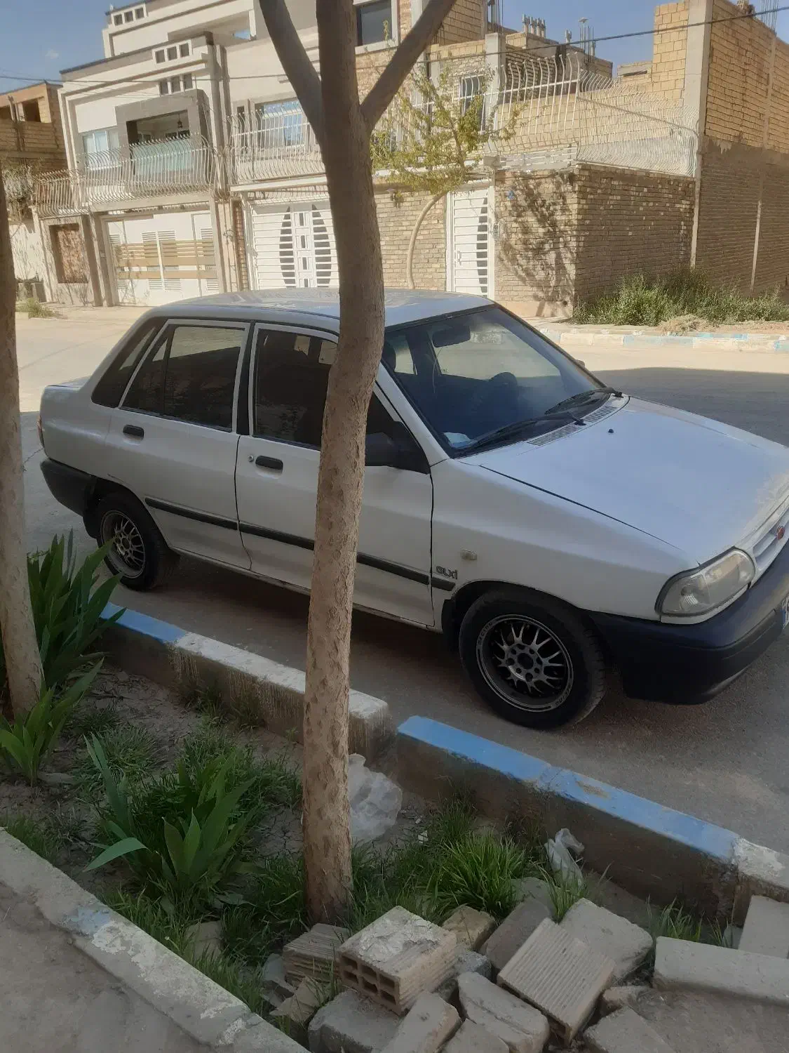 پراید مدل ۸۱|خودرو سواری و وانت|برخوار, |دیوار