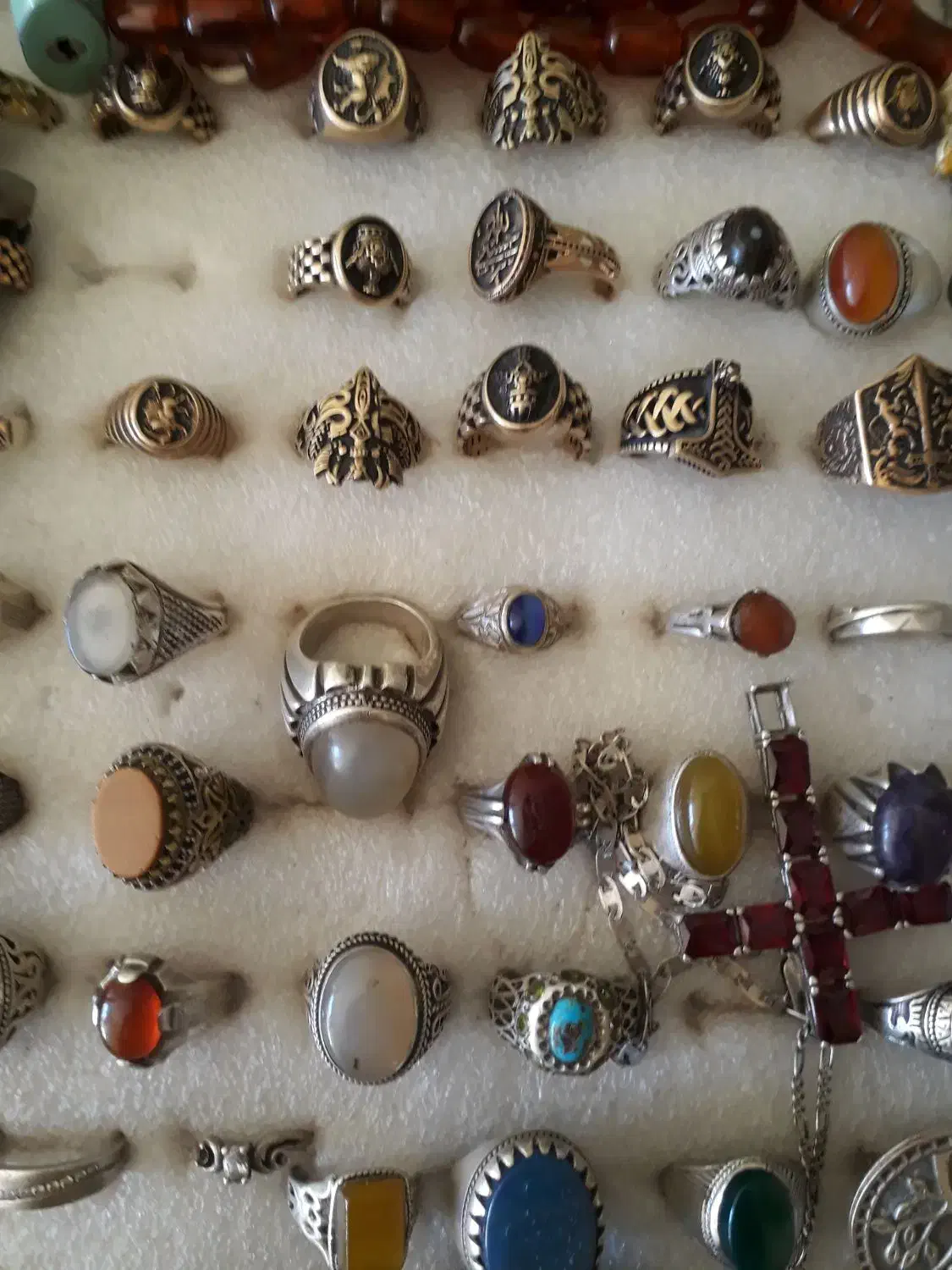 انگشتر نقره کهنه سندلوس|کلکسیون اشیاء عتیقه|بروجن, |دیوار