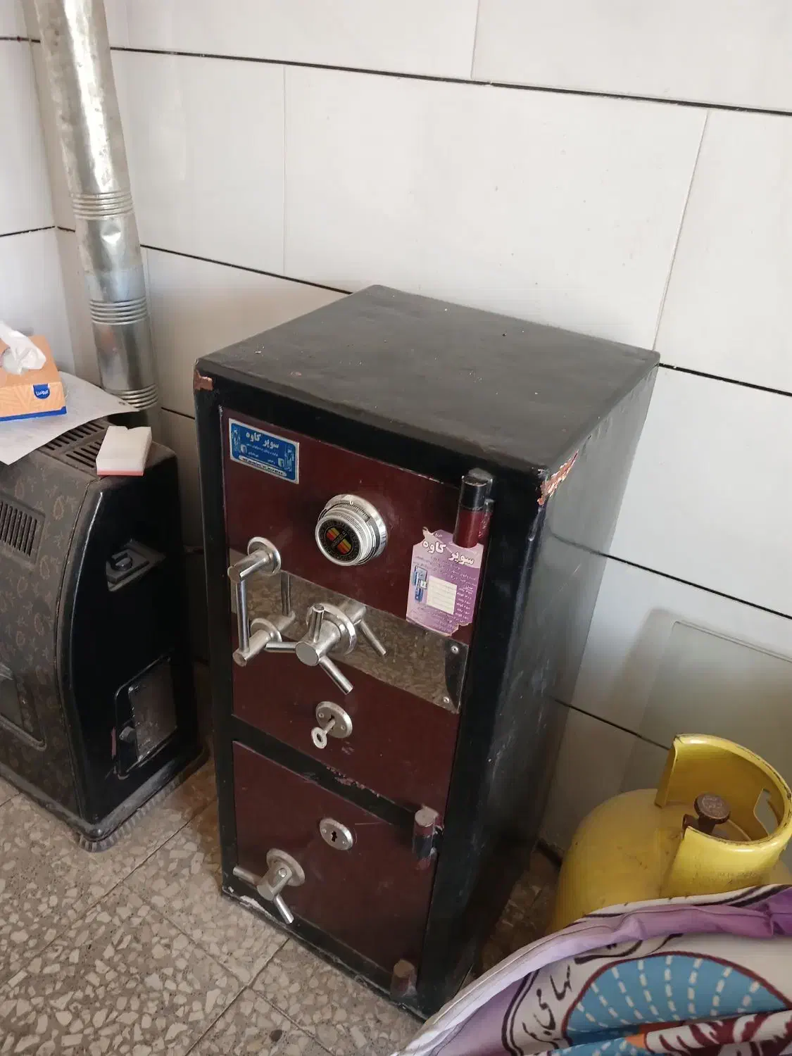 گاو صندوق  تمیز و دوطبقه|ابزارآلات|خمینی‌شهر, |دیوار