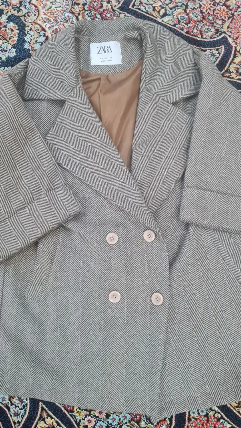 پالتو|لباس|تهران, کوهک|دیوار