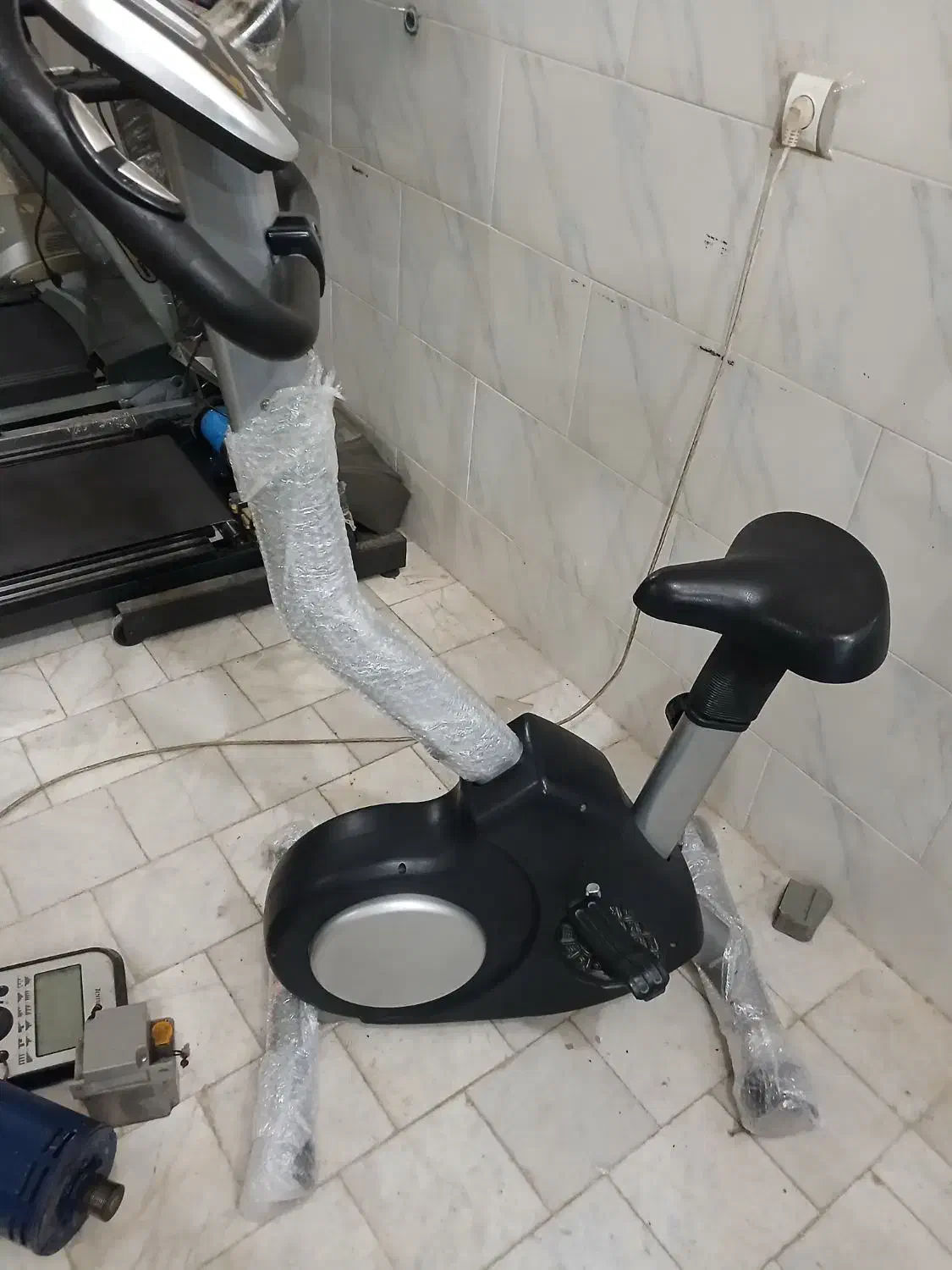 دوچرخه ثابت تایوانی(۴ت نقد+۳تاچک)|تجهیزات ورزشی|یزد, |دیوار