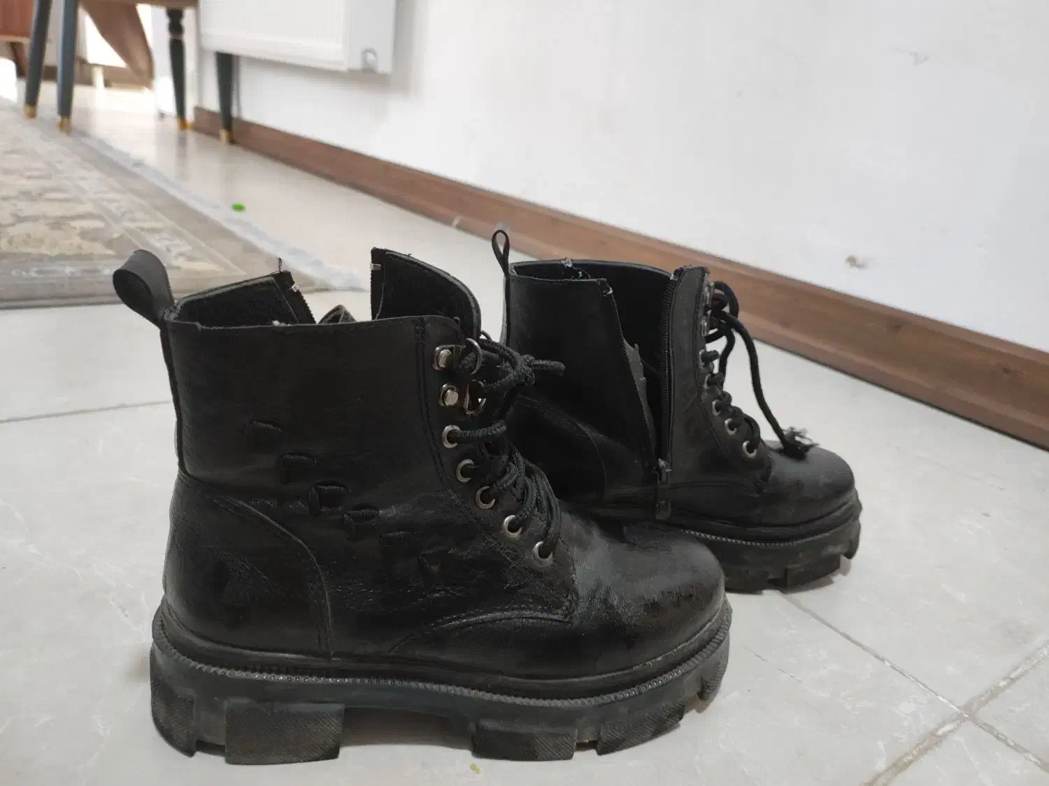 پوتین در حد نو|کیف، کفش، کمربند|محمدیه-قزوین, |دیوار