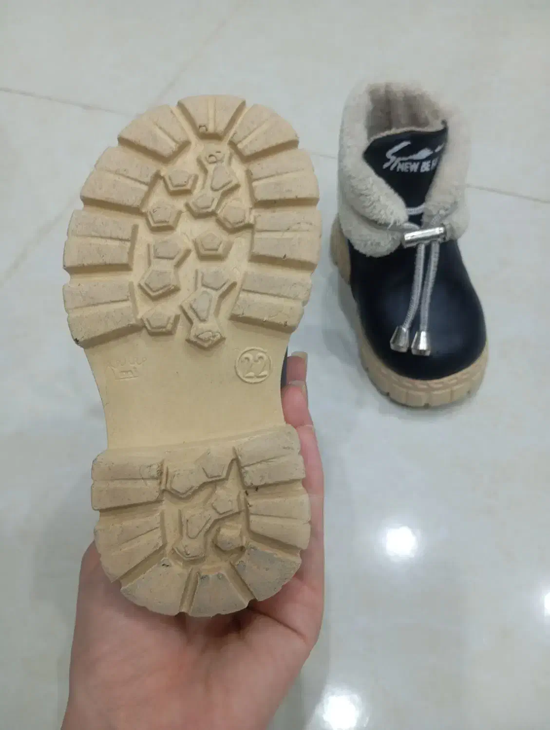 نیم بوت بچه گانه|کفش و لباس بچه|فولادشهر, C4|دیوار