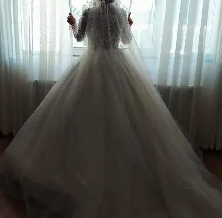 لباس  عروس و عقد و مجلسی|لباس|اندیشه, اندیشه فاز ۳|دیوار