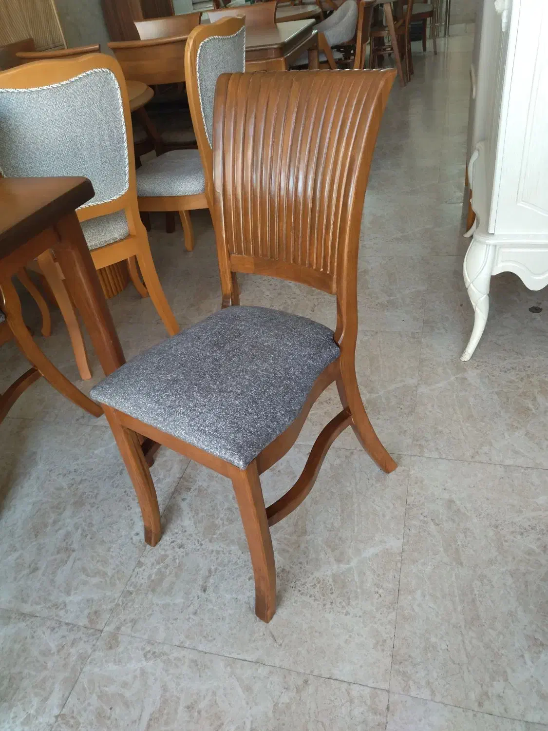 میز غذا خوری صدفی پلاس|میز و صندلی غذاخوری|اردبیل, |دیوار