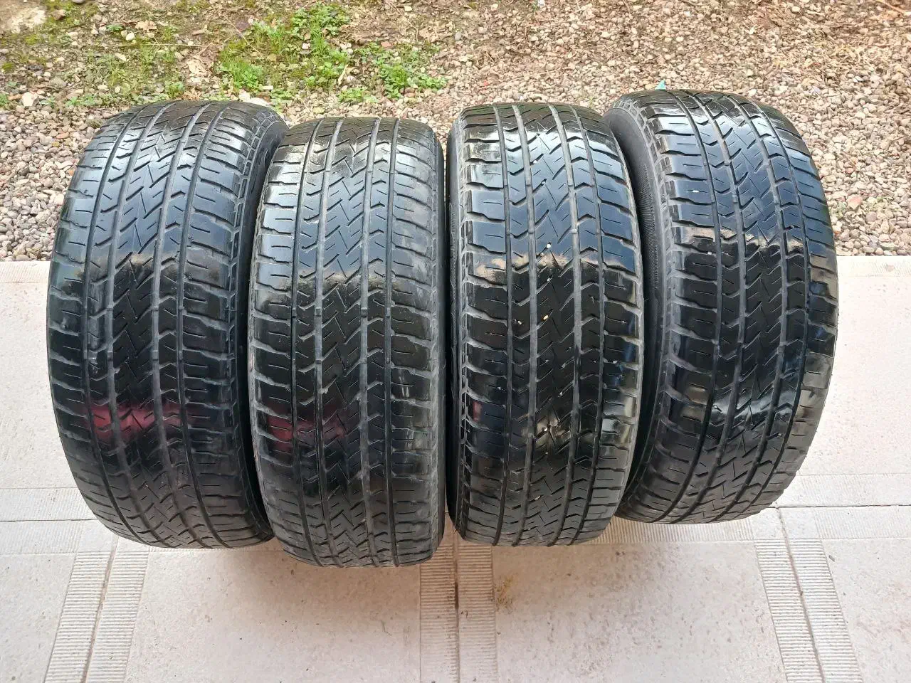 لاستیک 235/60/16|قطعات یدکی و لوازم جانبی|رشت, بالاکویه|دیوار