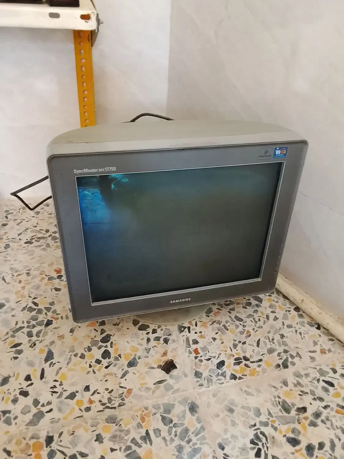 مانیتور|قطعات و لوازم جانبی رایانه|رزن, |دیوار