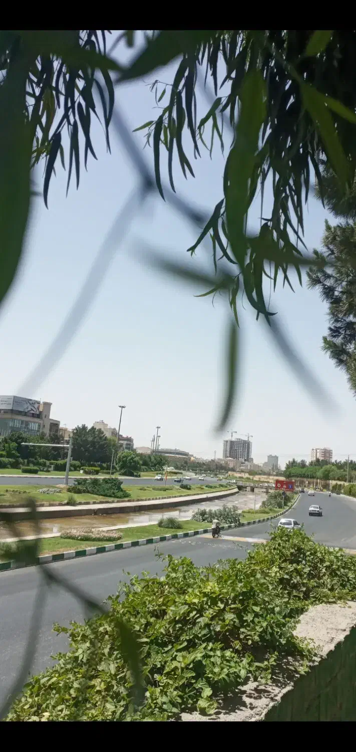 ویلایی۲۰۰متر/ ۳طبقه /بر زنبیل آباد ساختمان پزشکان|اجارهٔ خانه و ویلا|قم, زنبیل آباد|دیوار