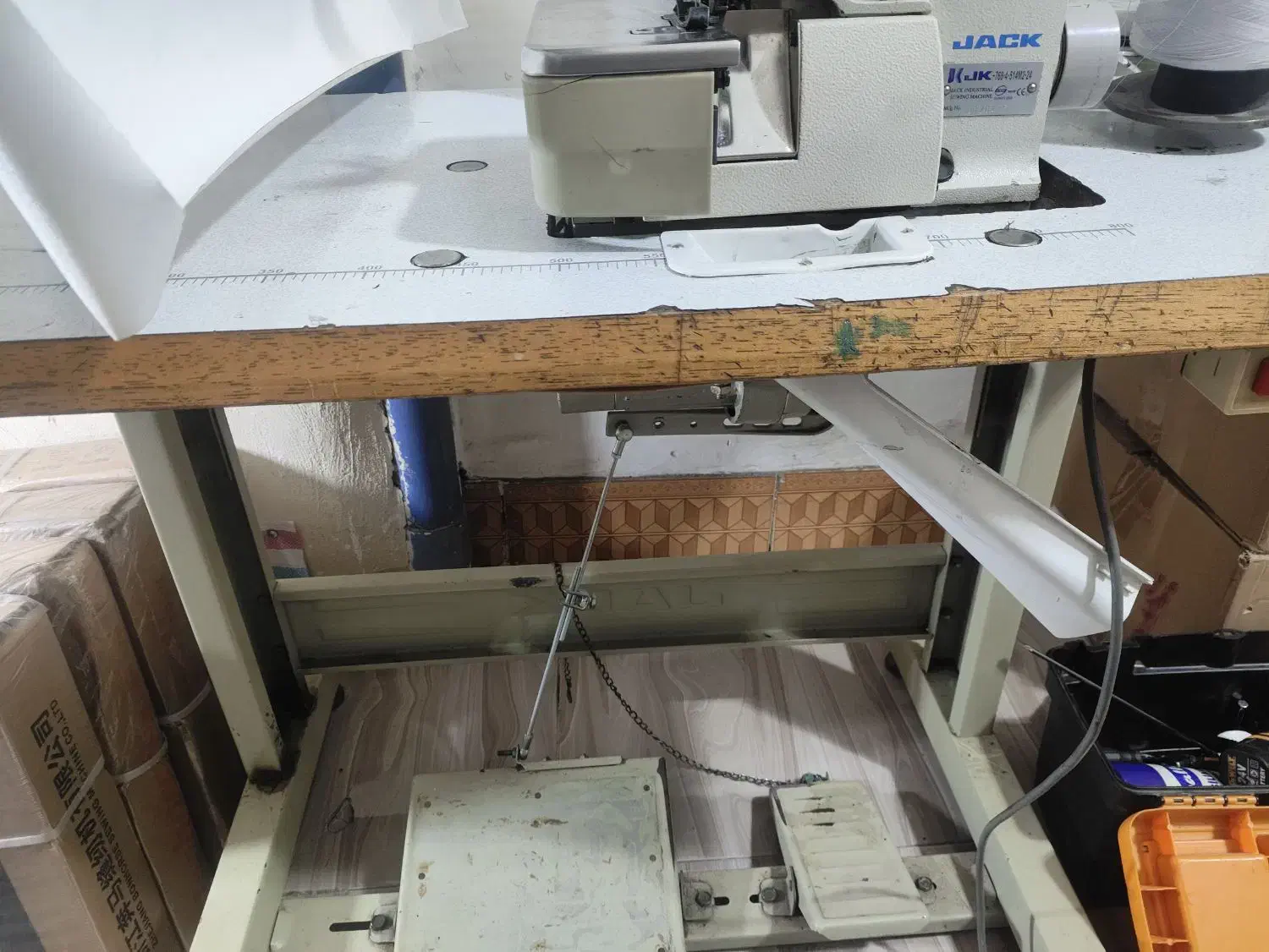 چرخ زیگزال|چرخ خیاطی و ریسندگی|ابهر, |دیوار