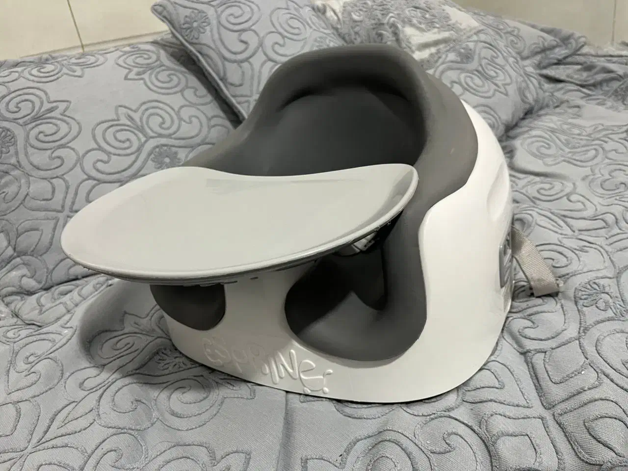 صندلی غذای کودک و آغوشی|تخت و صندلی بچه|خمینی‌شهر, |دیوار