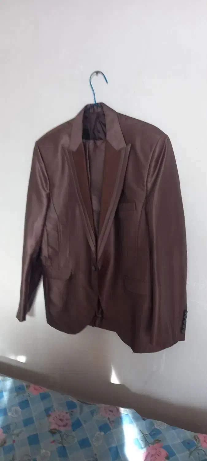 کت و شلوار|لباس|دامغان, |دیوار