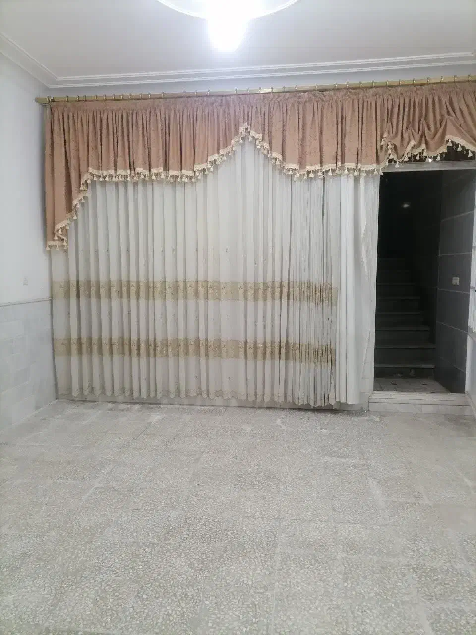 زیر زمین بزرگ و پر نور و گلخانه ای خیابان 15 خرداد|اجارهٔ خانه و ویلا|قم, سراجه|دیوار