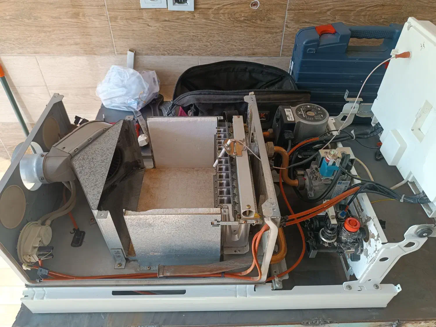 نصب و تعمیر تخصصی پیکج آبگرمکن لباسشویی اسپیلت|خدمات پیشه و مهارت|گنبد کاووس, |دیوار