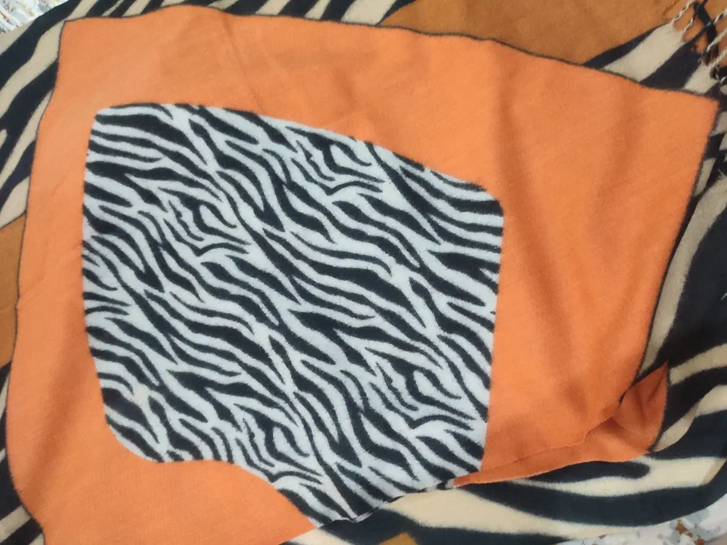 شال|لباس|کرج, دهقان ویلا|دیوار