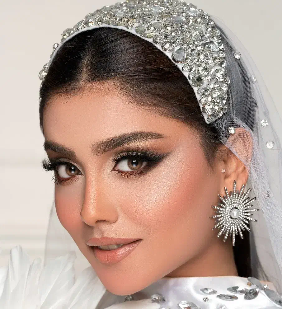 آموزش گریم و میکاپ عروس|خدمات آموزشی|اصفهان, سعادت‌آباد|دیوار