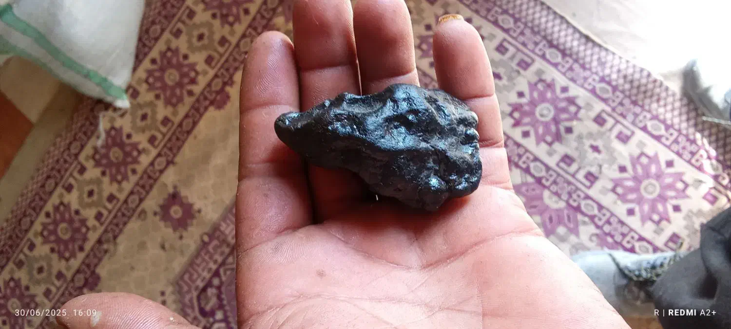 شهابسنگ زیبا اصلی گذاشتم برا فروش|کلکسیون اشیاء عتیقه|ماهان, |دیوار